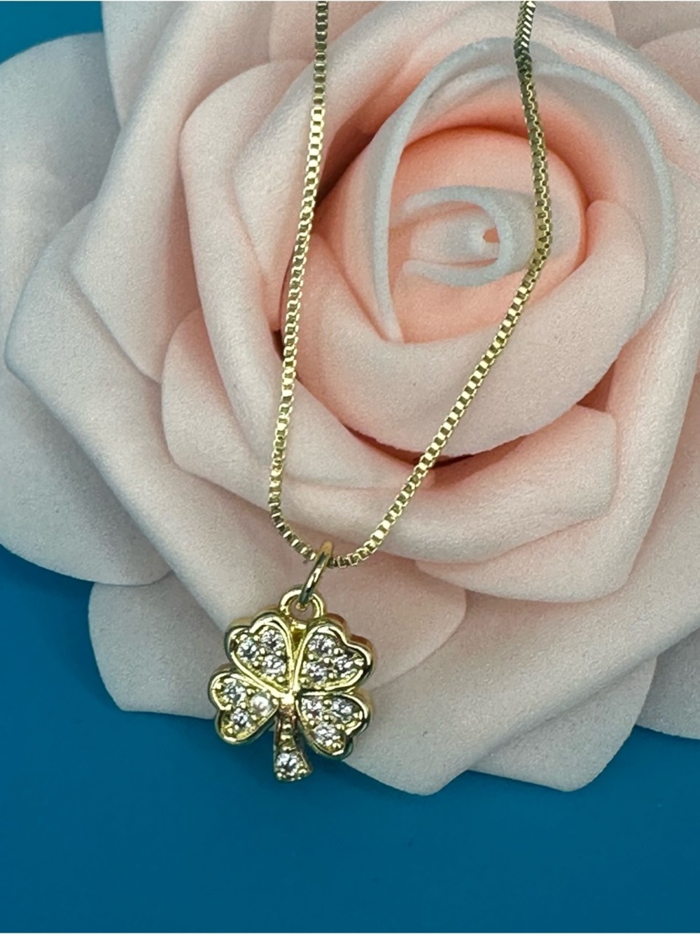 Four Leaf Leaf Clover Necklace | Lucky Pendant 18” Chain